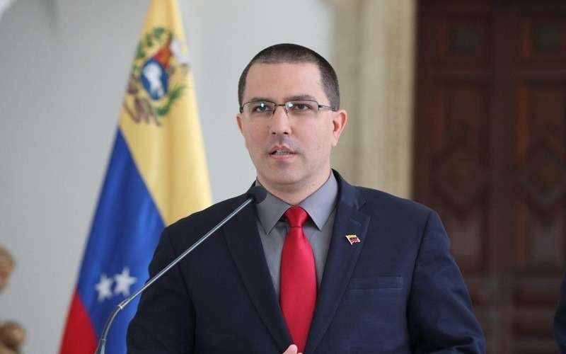 Jorge Arreaza announces freedom of 31 soldiers under alternative measures