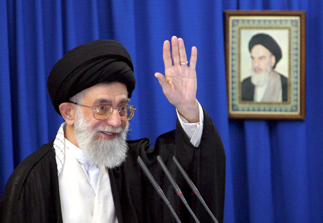 Khamenei's death in Iran is confirmed and Trump announces bombings “as long as necessary”