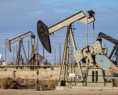 OPEC+ confirms gradual increase in oil production despite tensions over Iran