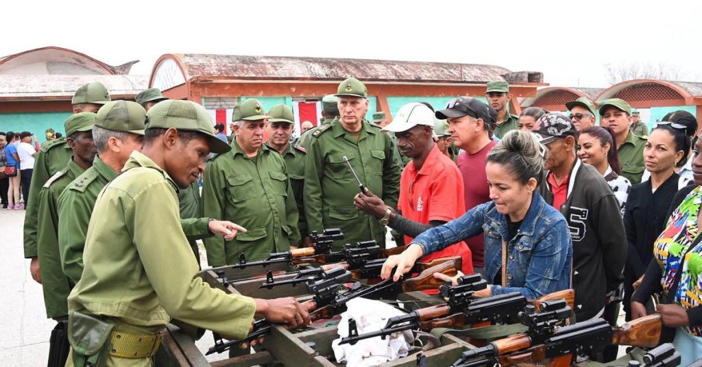 Paranoia in Havana: nighttime military caravans, mysterious trails and explosions