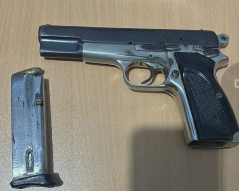 Mayor de la Policía se entrega por muerte de hombre en la avenida 6 de Noviembre