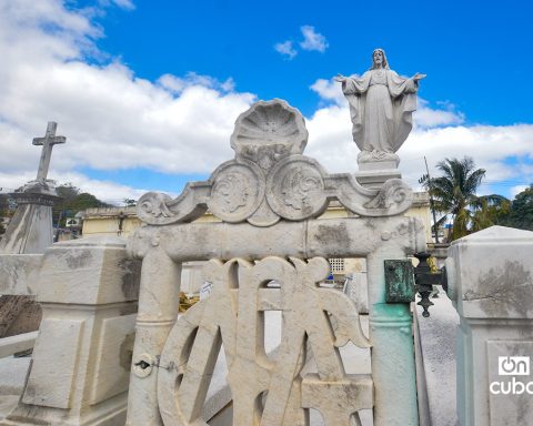 Regla Cemetery: history and deterioration on the other side of the Havana bay