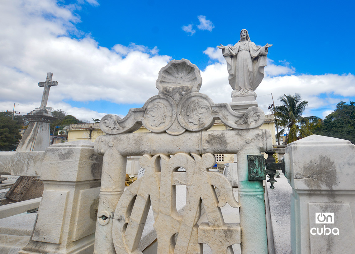 Regla Cemetery: history and deterioration on the other side of the Havana bay