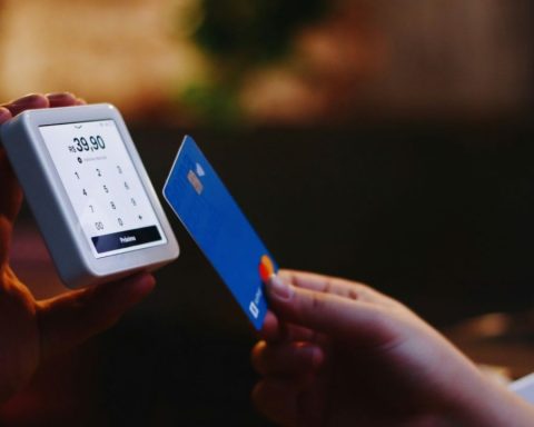 Savings account or checking account? Know their key differences