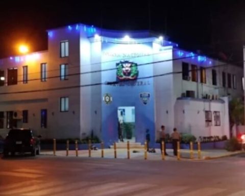 Escándalo en la Policía: Suspenden coronel y capitán por robo de dinero en San Cristóbal