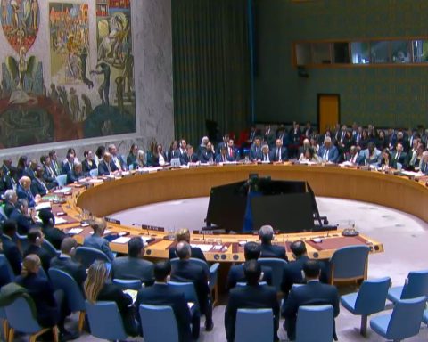 Security Council holds emergency meeting after attacks on Iran
