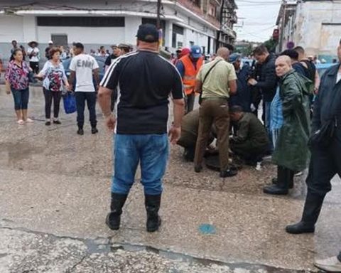 Serious injury to a woman stabbed by her partner in Luyanó