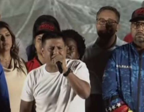 Venezuelan people demand the release of the presidential couple